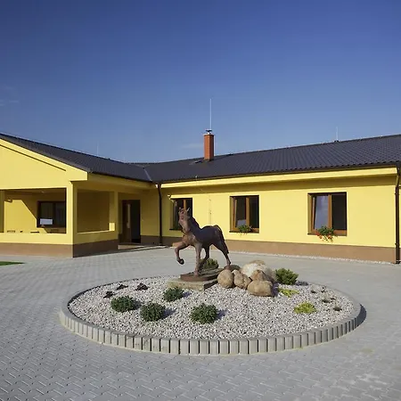 Guest house Ranch Horovice